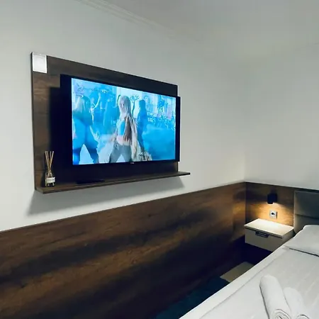 Kollar D - Prenociste *