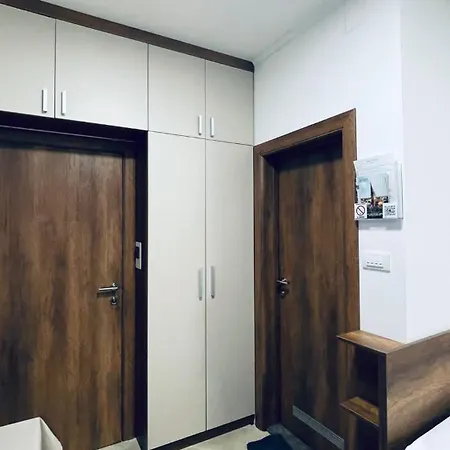 Kollar D - Prenociste