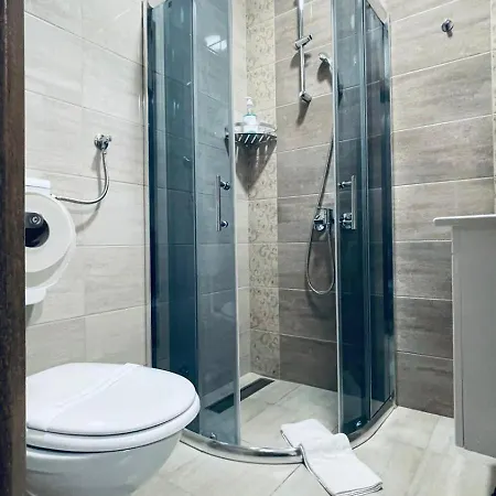 Kollar D - Prenociste