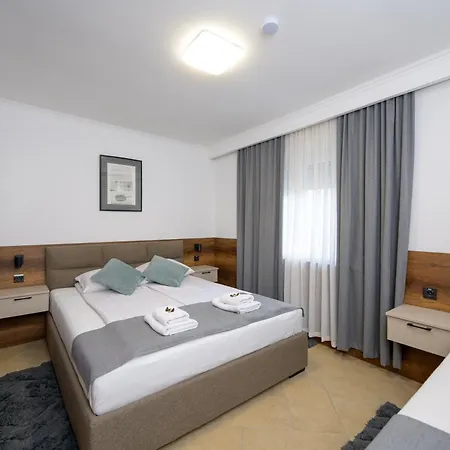 Kollar D - Prenociste