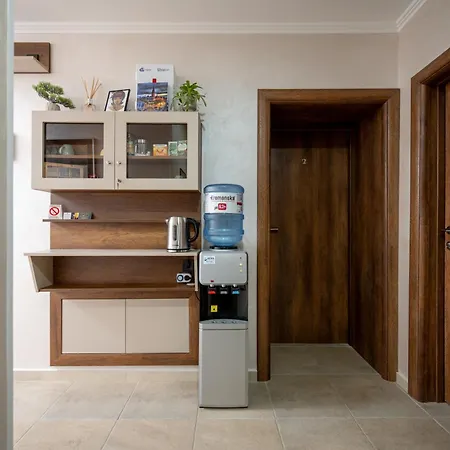 Kollar D - Prenociste