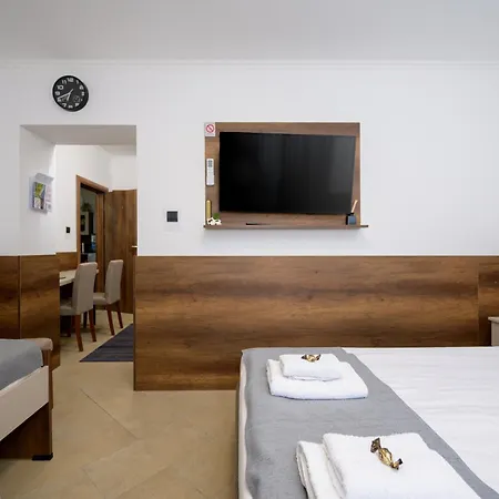 Kollar D - Prenociste