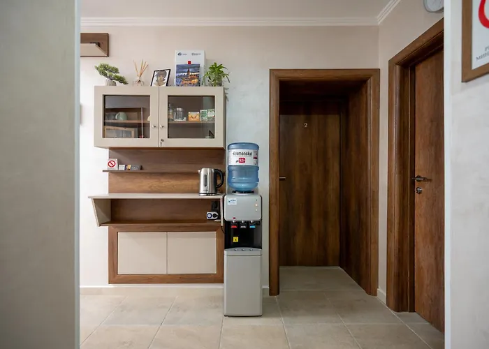 Kollar D - Prenociste